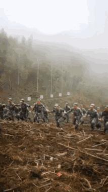 军礼的震撼瞬间,最动容的军礼