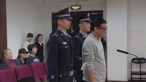 ​足球名宿曾与跳水皇后热恋4年，分手后娶嫩模，因拘役引发热议