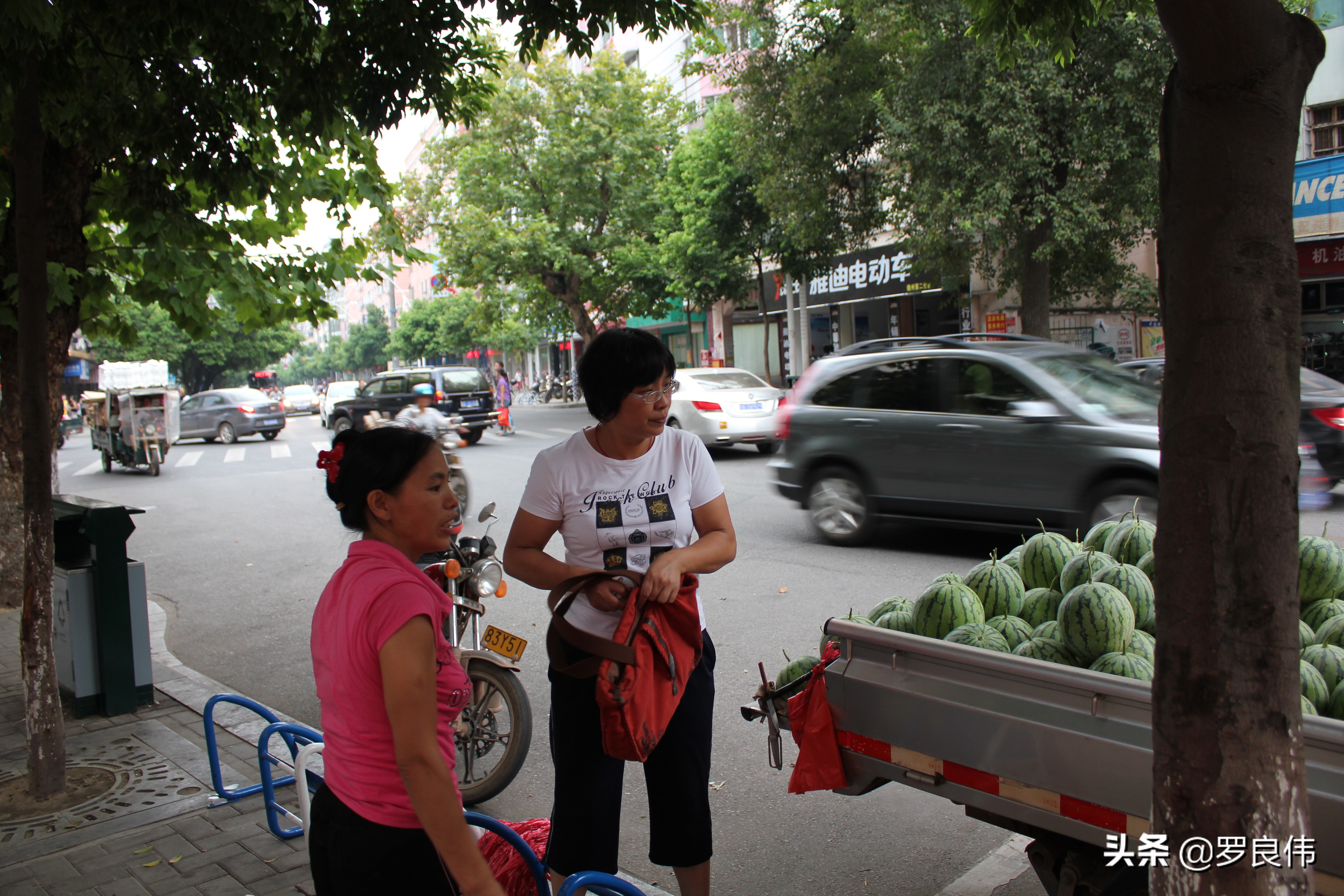 妻子离家出走八年寻情记,8年前妻子离家出走
