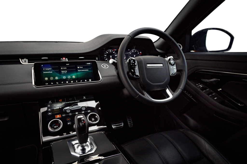 曾经加到80万疯抢,如今30万无人问津,路虎极光真的值得买吗?