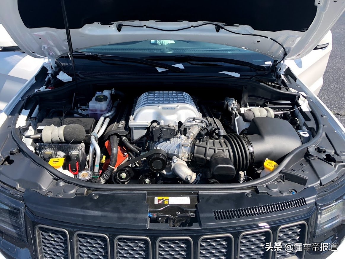 jeep2022款大切诺基国内上市时间,jeep第四代大切诺基升级外观