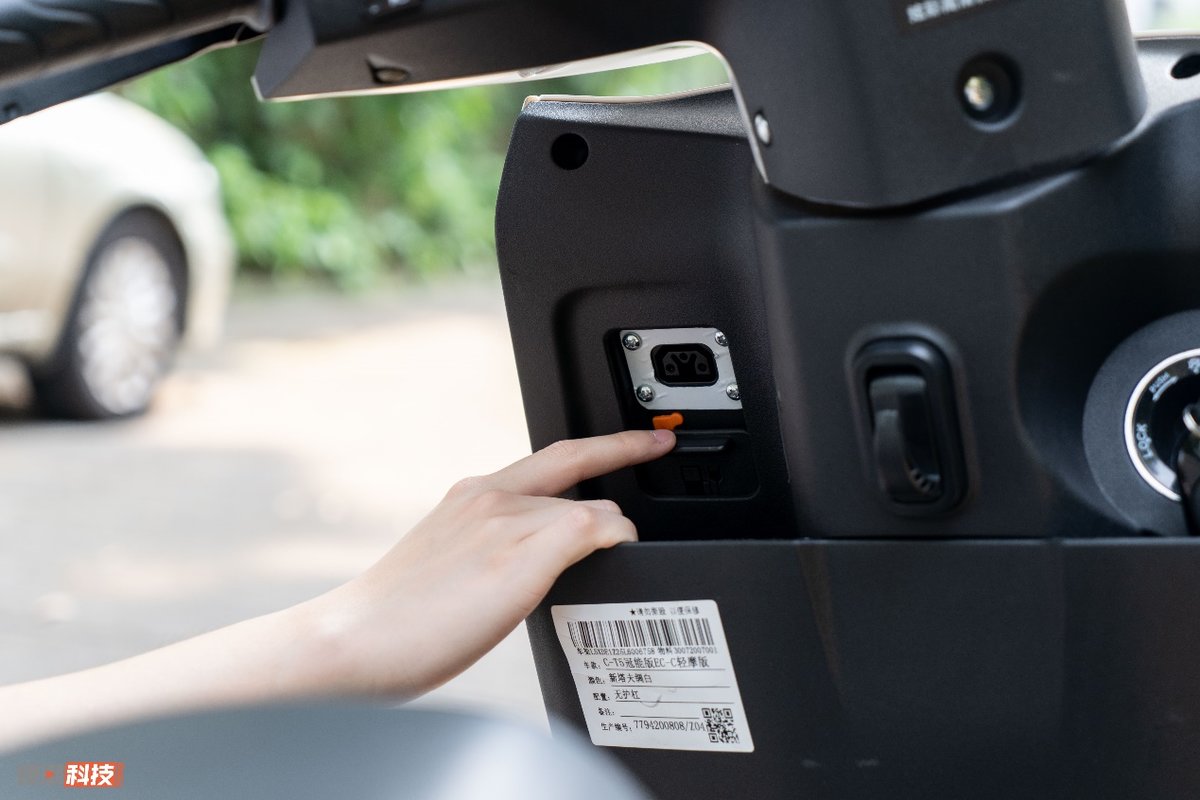 雅迪冠能t5电机是1200w还是800w,雅迪t5冠能版1200w和800w哪个好