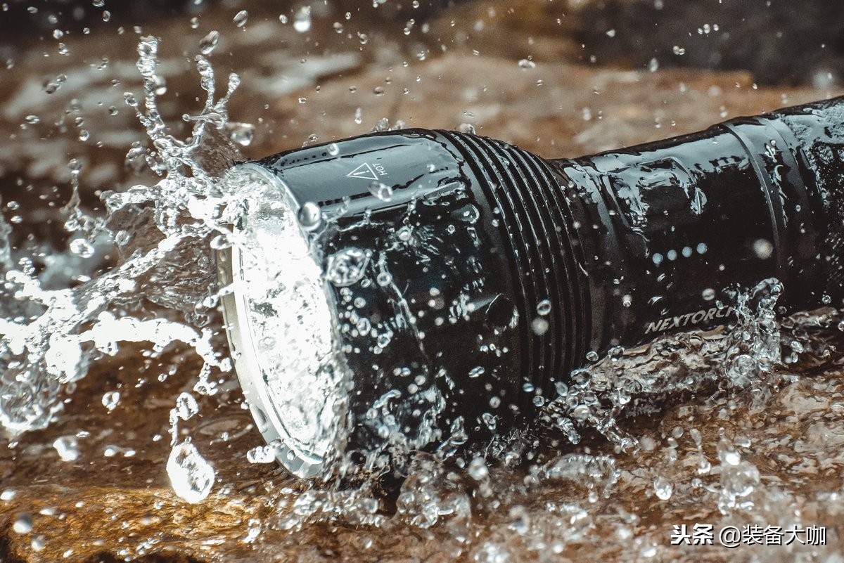 纳丽德圣火30手电筒适合户外吗,纳丽德圣火10手电筒怎么样