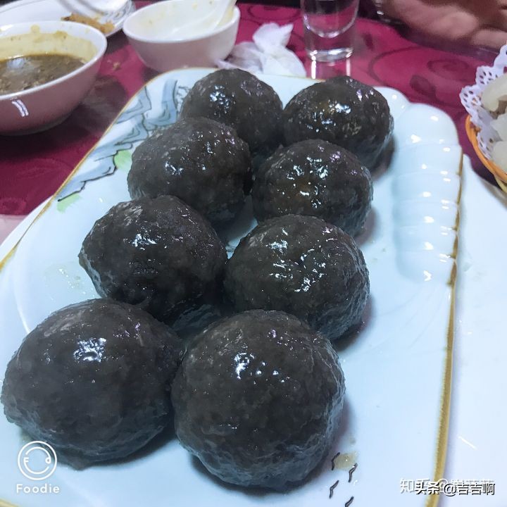 在东北吃饭是一种什么体验,跟东北人吃饭是什么体验