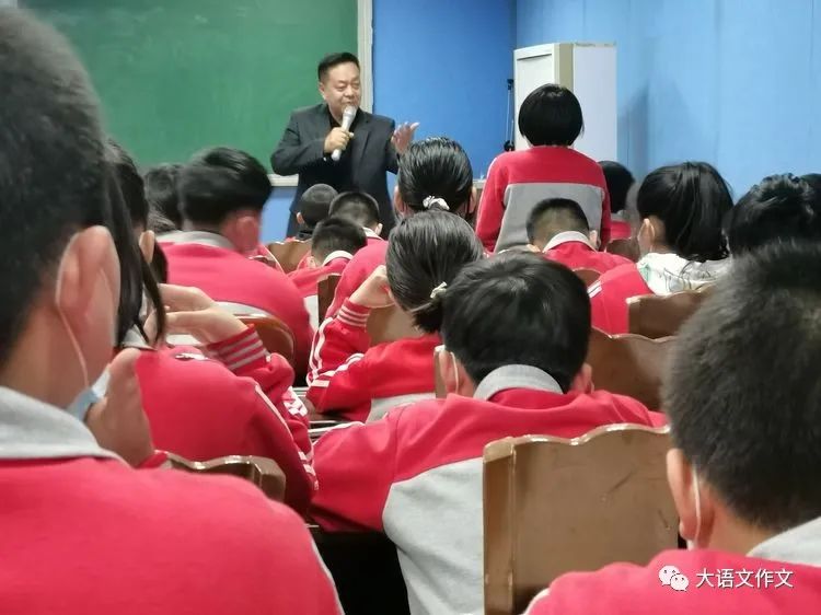 把生活变成文章(光明学校六年级孟轲心的《班级趣事》)