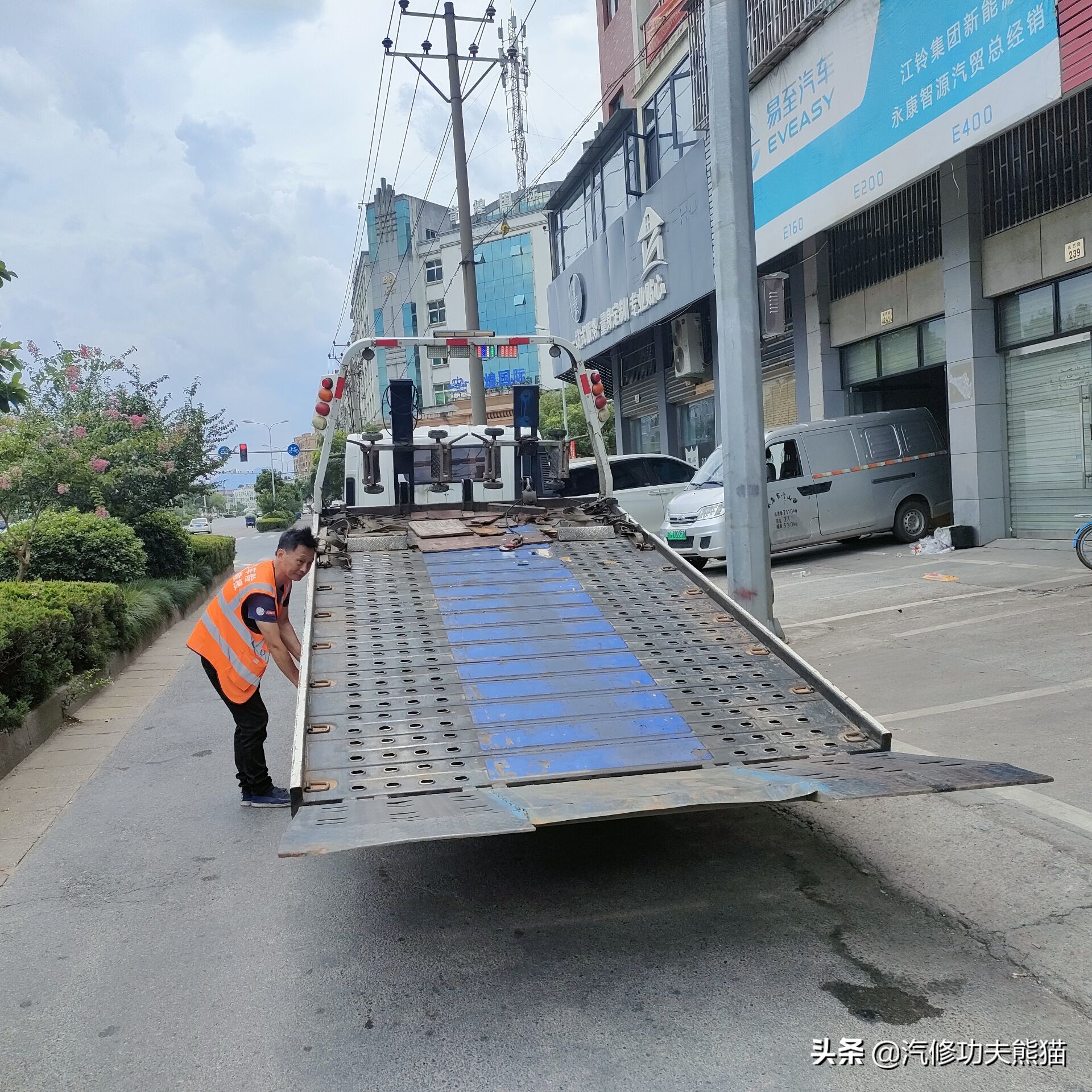 宝马e90325i2007款,宝马e90漏机油通病