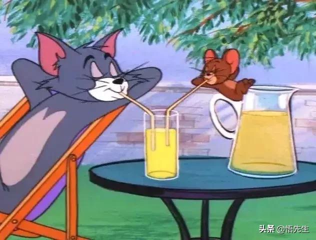 致我们逝去的童年往事只能回味,致我们逝去的童年时光一去不复返