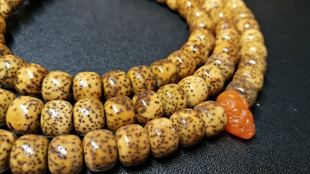 怎么挑选好星月菩提,什么样的星月菩提最好呢