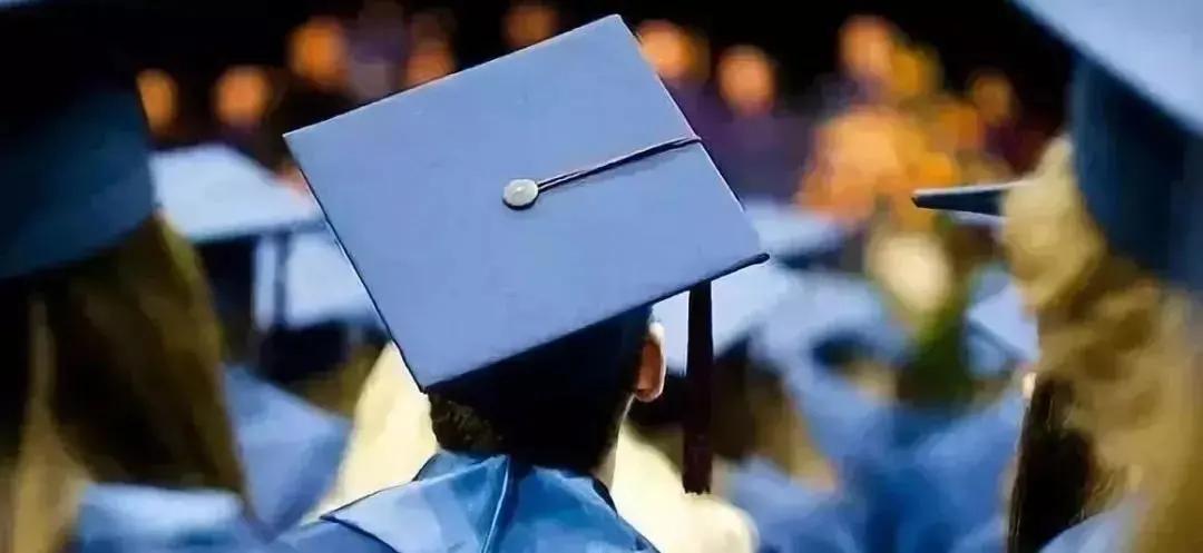 大一英语自我介绍模板,自我介绍ppt英语模板