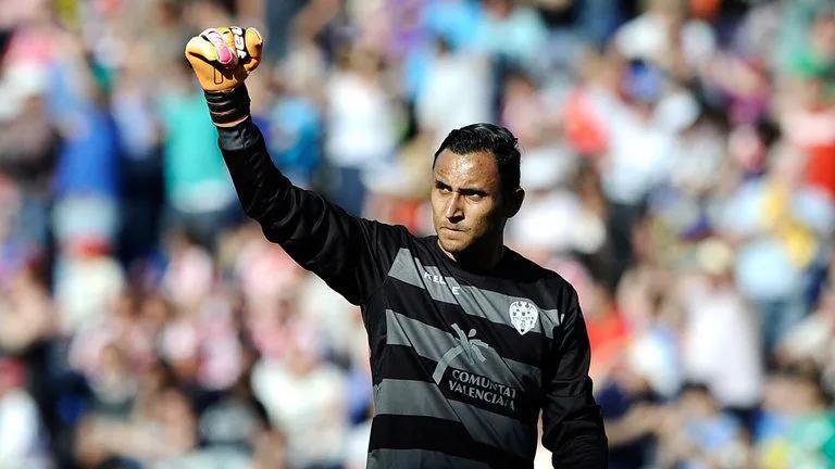 历史百大球星排名1-100,纳瓦斯门将个人资料