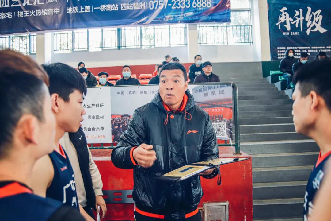 扎根佛山12年！两夺全国冠军！他们的篮球世界，没有声音