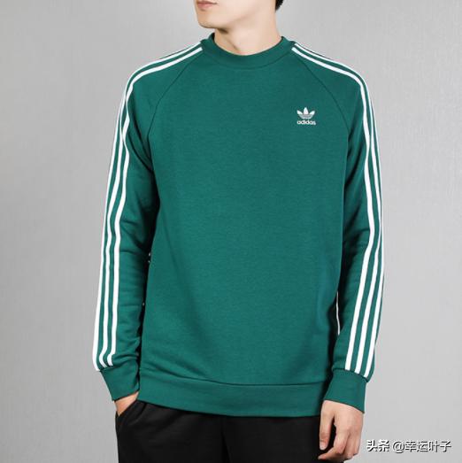 你的衣橱还缺一件经典质感,你的衣橱里不能少的一件衣服