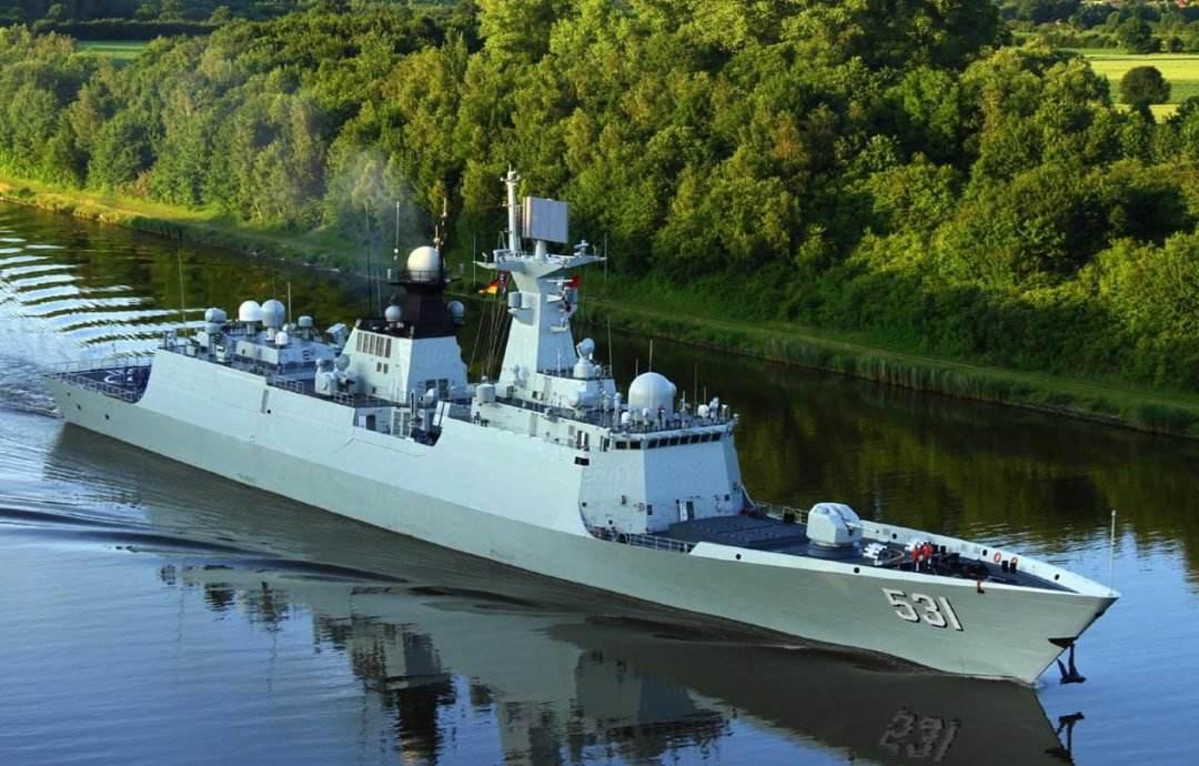 054a和最上级护卫舰对比,054a在中国海军中的作用是什么