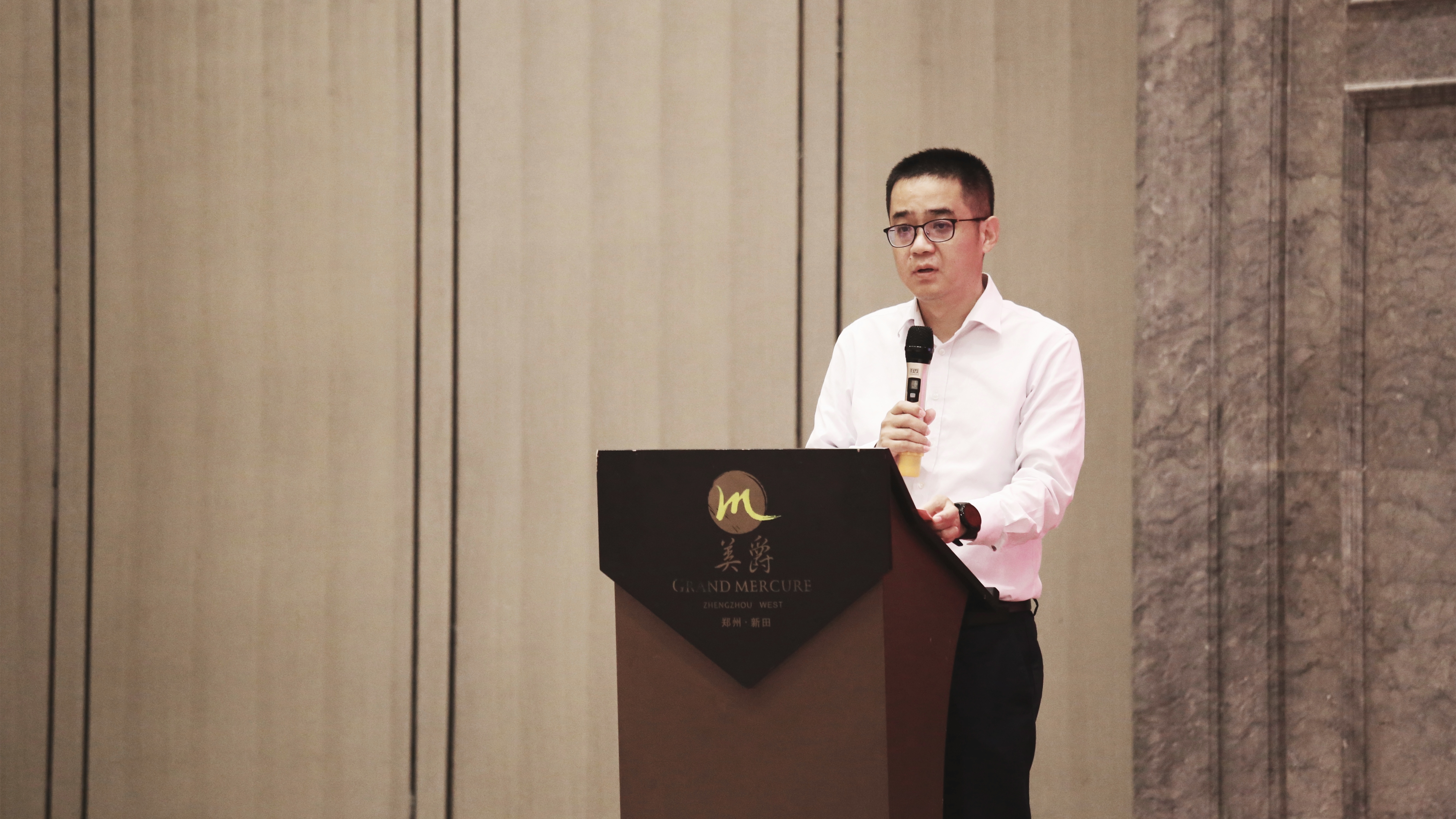 荥阳市贾峪镇洞林湖520物业人节暨庆祝建*党**100周年大会顺利召开