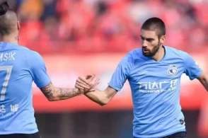 王健林投资5个万达视频,王健林退出大连足球