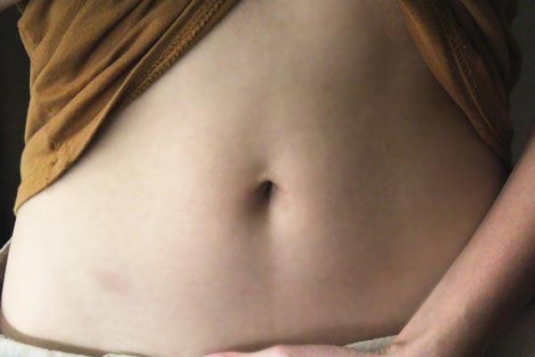 产后老是腰痛怎么回事,产后一年一直腰疼是怎么回事