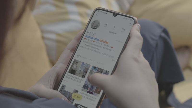 不愿躺平的他们，终于活成一条闲鱼