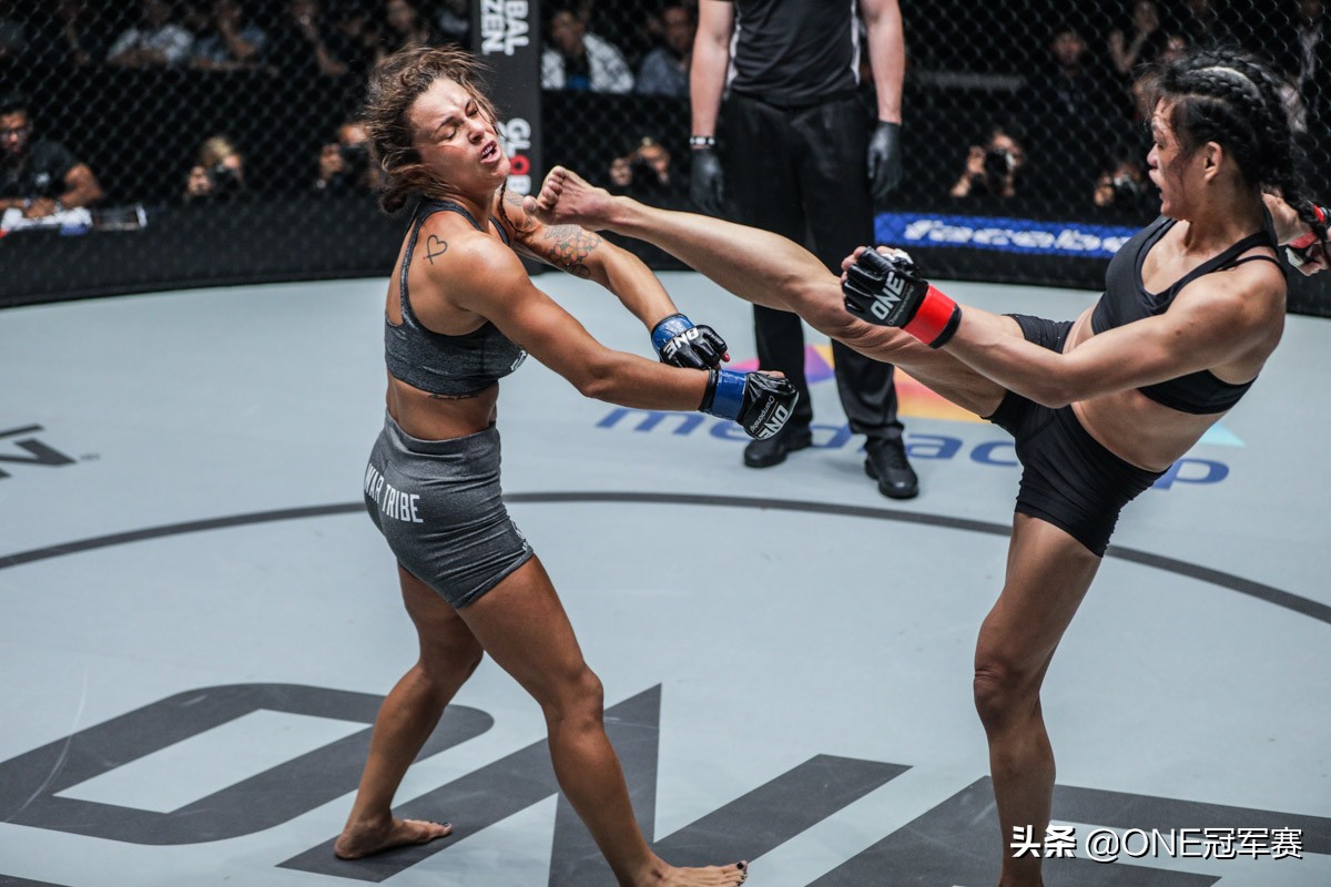 徒步800公里后，她在遗愿清单写下要成为一名拳手