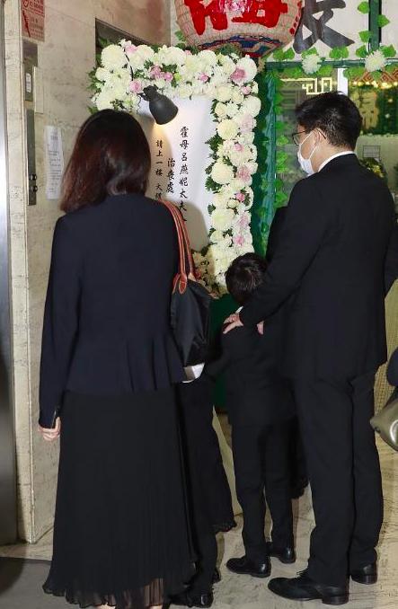 郭晶晶简易包包,郭晶晶用的帆布爱马仕包