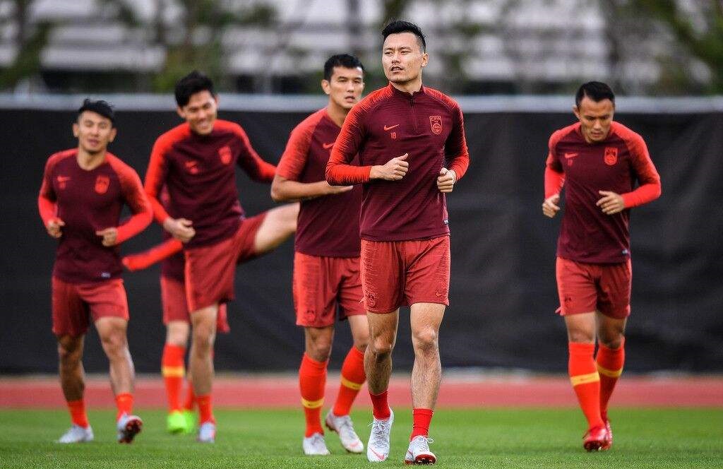 国足间歇跑4分40配速,国足队员体能怎么样