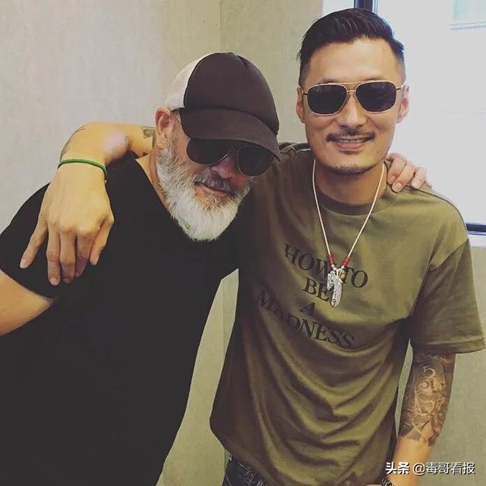 搞定这3类首饰，让你的穿搭脱颖而出