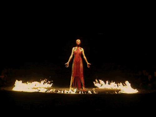 麦昆mcqueen限量版,mcqueen麦昆的视频