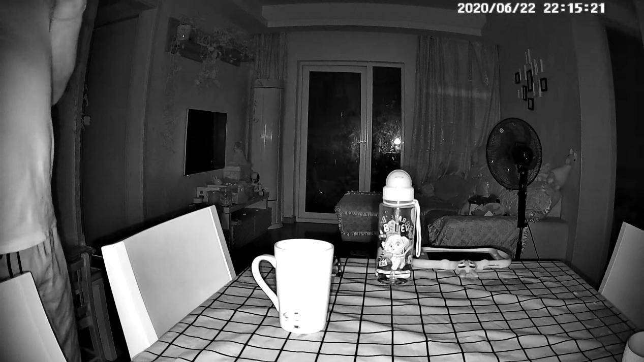 能抵风雨，2K超清画质更清楚，看家护院必备360智能摄像机体验