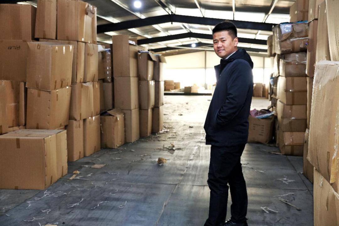 他在拼多多卖出500万个马桶垫，曾因发货不及时关小黑屋