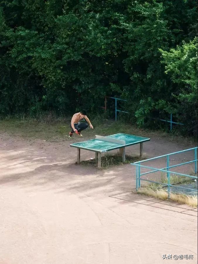 日本摄影师拍乒乓球桌获奖,日本摄影师拍乒乓球桌