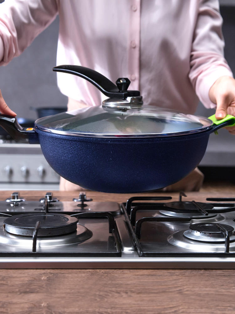 蓝宝石不粘炒锅28cm,蓝宝石晶钻聚能旋风炒锅