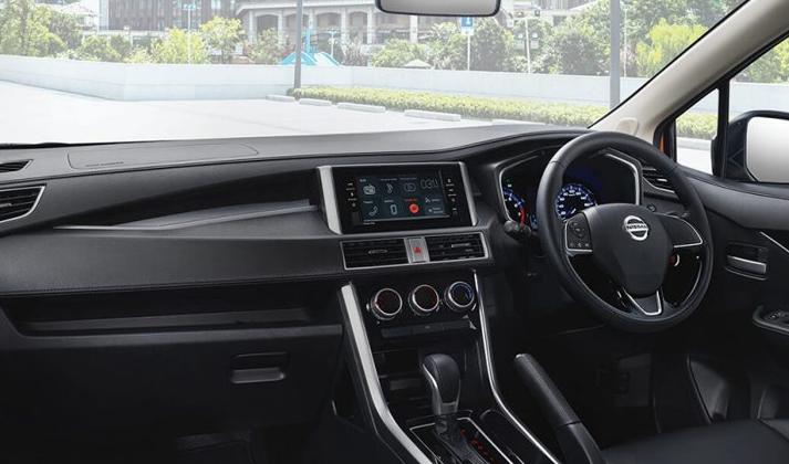 日产骊威mpv试驾,日产骊威mpv六座版啥时候国产