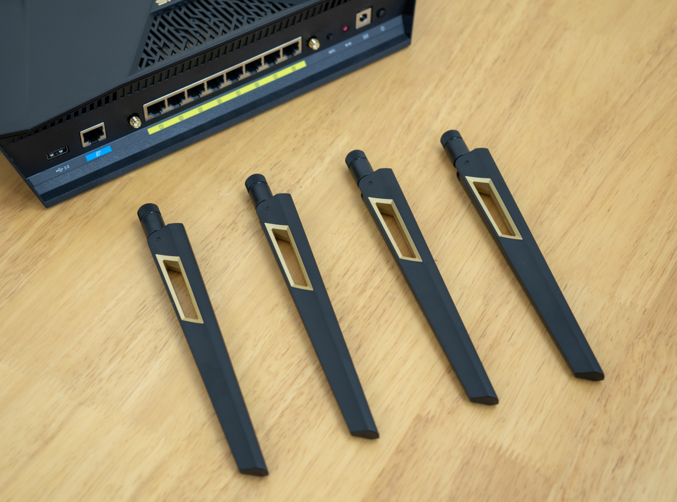 华硕rt-ax68u路由器测评,华硕rt-ax56u千兆路由器测评