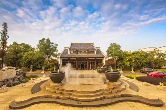 冬天真的来了！自带温泉的高颜值酒店，不用去日本，浙江就有！