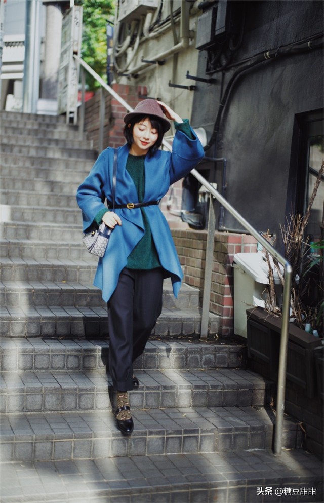 越讲究的女人越喜欢“蓝色”，最全的“组色搭配”在这，值得借鉴