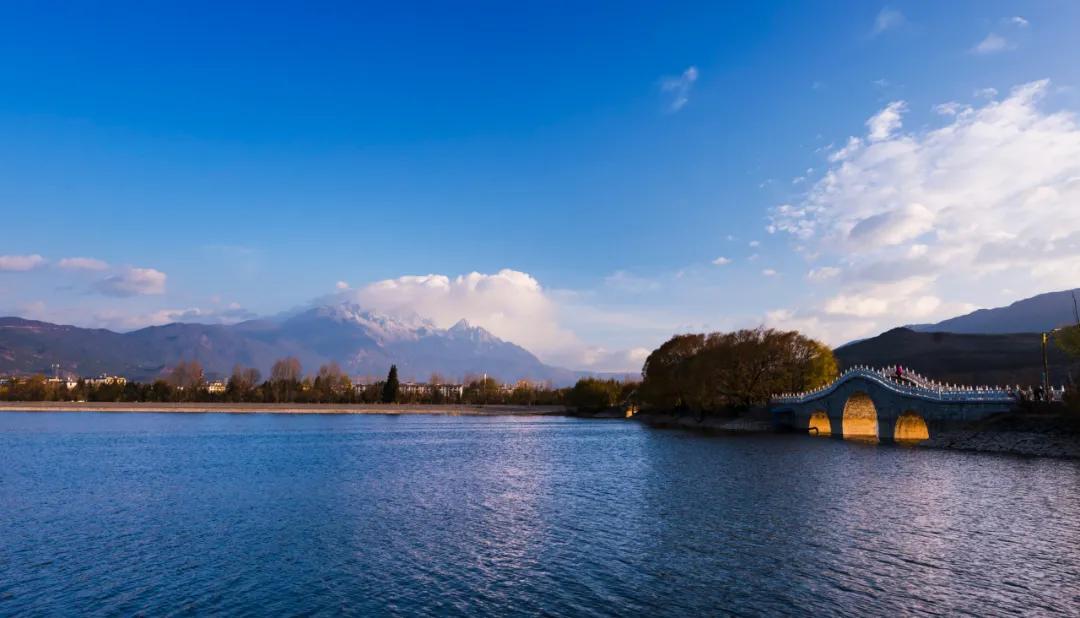 冬日丽江的湖光山色,冬日独特的美景