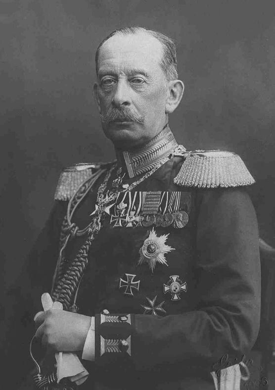 出身军旅世家，受*毛老**奇亲传，德意志帝国军事奇才施里芬伯爵