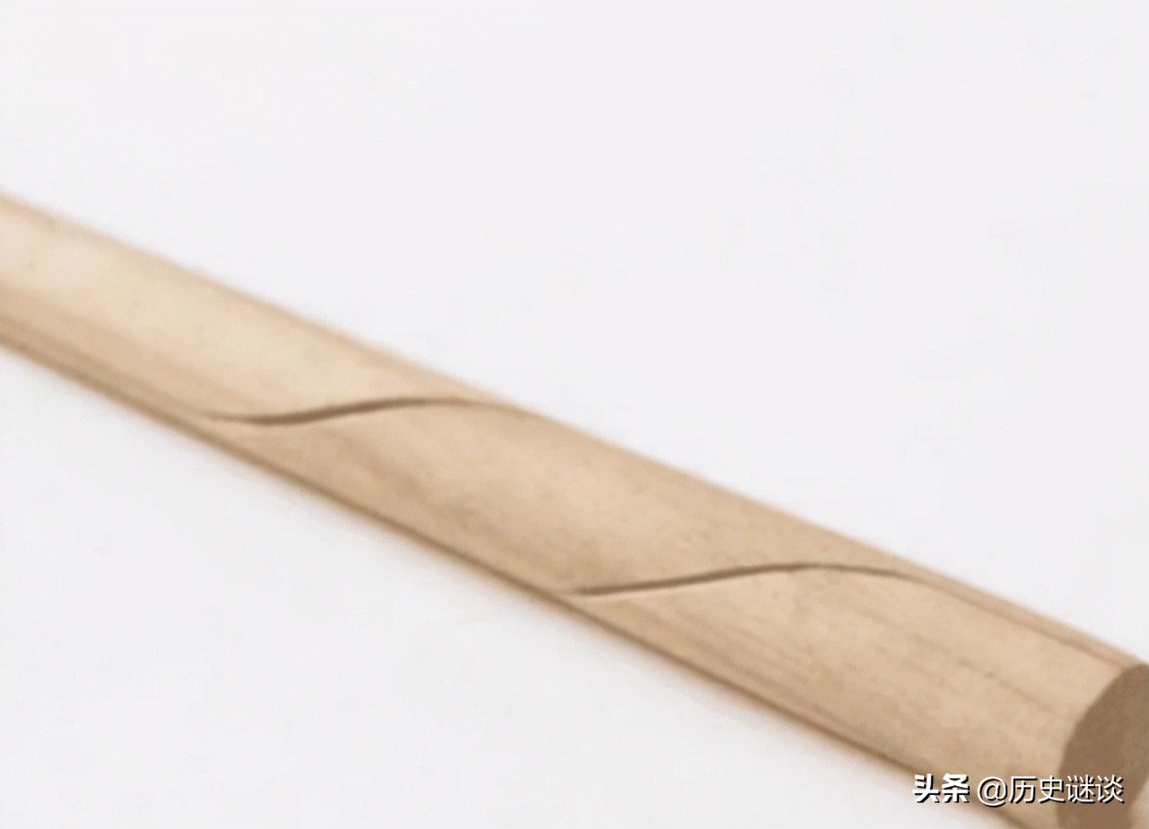 日本的“新筷子”螺旋状造型，一根掰开变成两根，网友看后却笑了