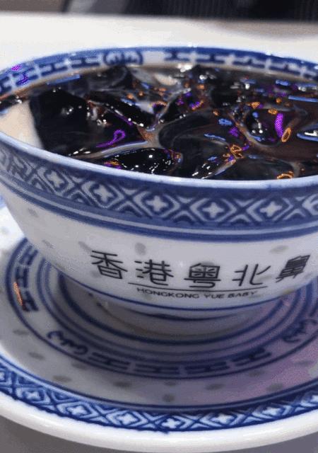 吃甜品就吃老字号龟苓膏,龟苓膏和甜品哪个好吃