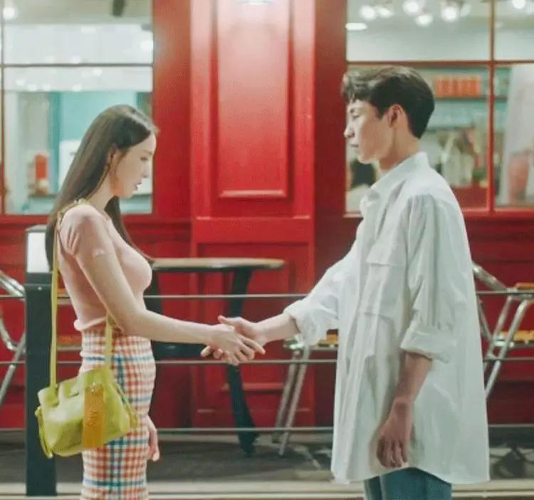 韩剧女主穿搭秋冬大衣,韩剧早期女主穿搭