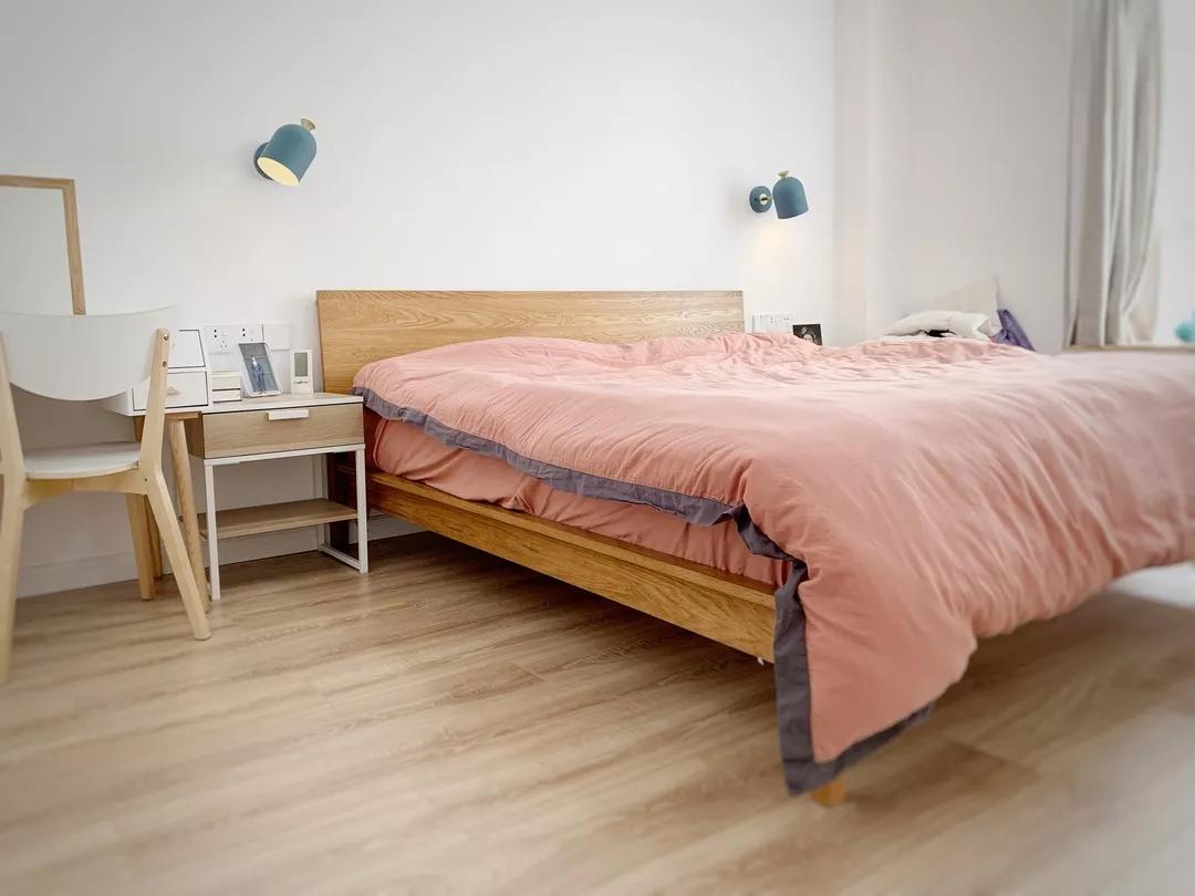 125平简约轻奢风家装设计,137平米客餐厅现代风装修效果图