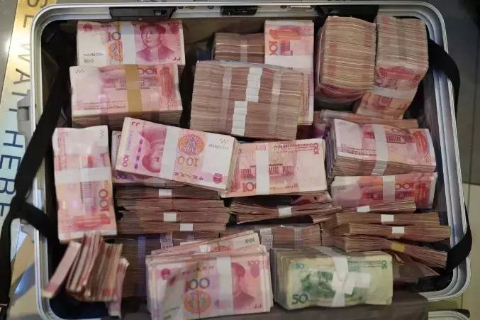 这条游戏弹窗小广告的背后竟是每日流水近亿元的网络赌博平台