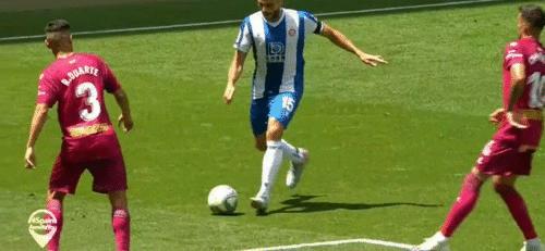 留下还是离开？武磊复赛首秀破门踢出2个极端，这题太难