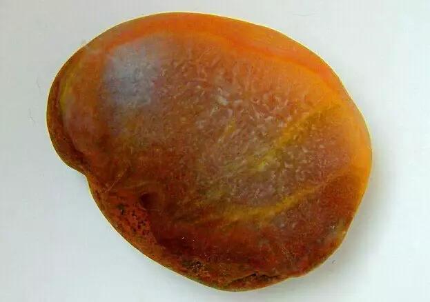 日常石头分类及图片大全,捡到这种石头千万不要扔