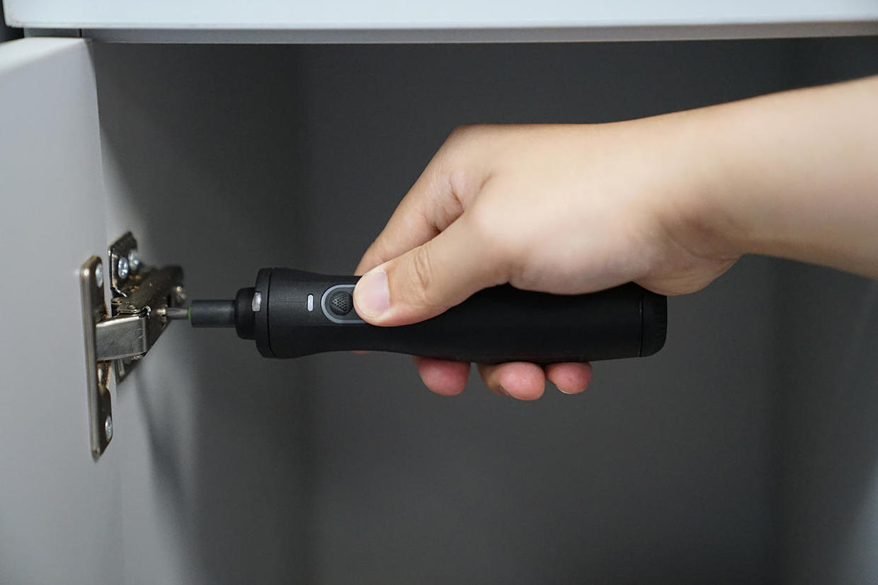 电动螺丝刀德国精工,电助力螺丝刀视频