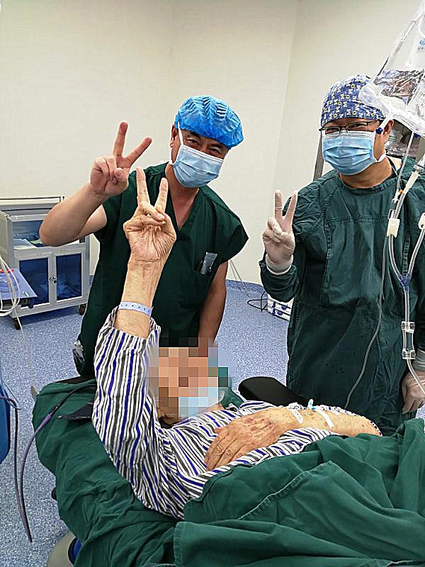 营口百岁老人,百岁老人手术后恢复