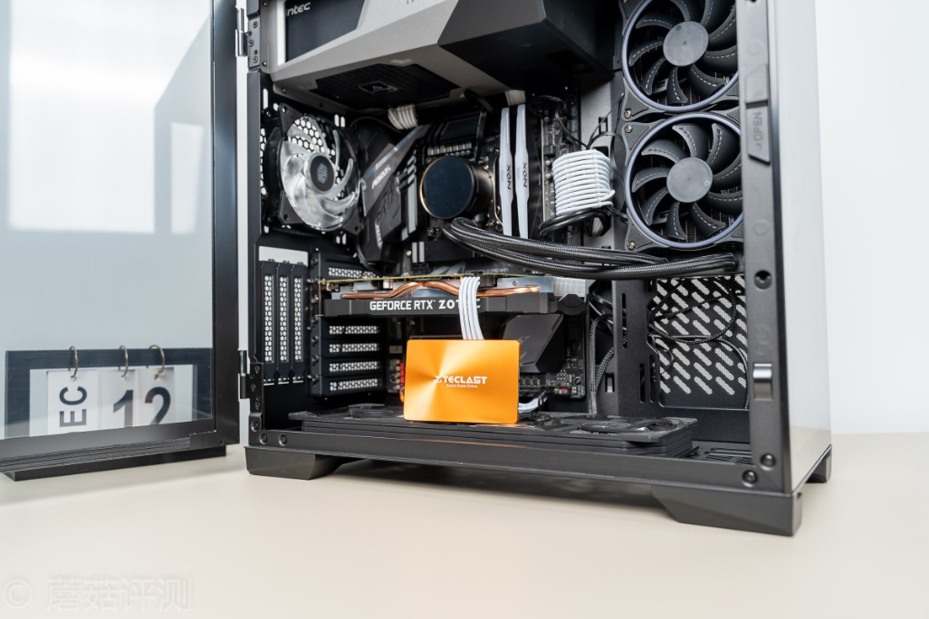 台电极光固态256g测评,台电极光固态硬盘颗粒