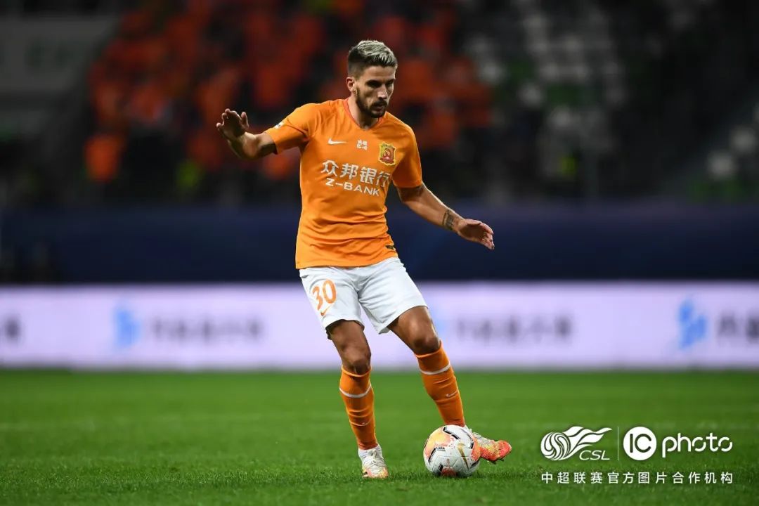 前线丨武汉卓尔总比分3:2战胜浙江能源绿城，成功留在中超