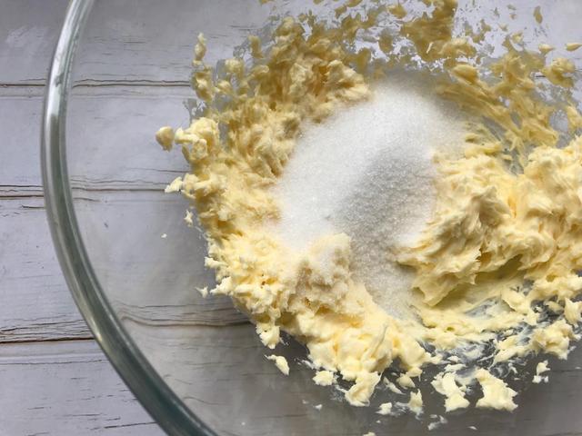 曲奇奶油饼干最正宗的配方,如何能做出香酥的奶油饼干