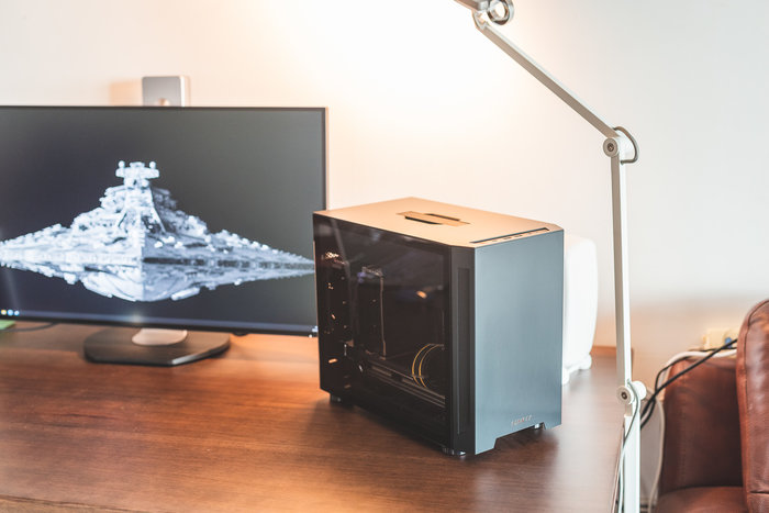 itx顶级主机配置,能提着走的电脑主机