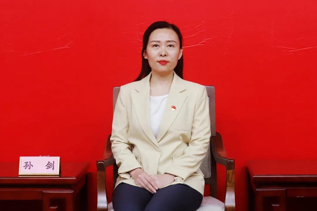 爱生如子的教育情怀,爱生如子无私奉献